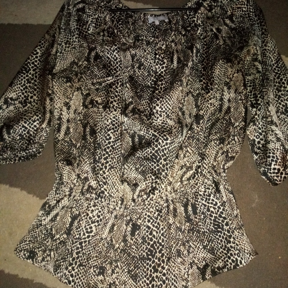 Half sleeve off the shoulders Violet and Claire